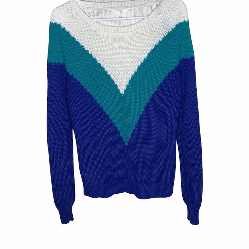 Woman’s Chevron Shaker Pullover Sweater